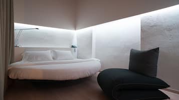 Design-Vierbettzimmer, 1 Schlafzimmer | Italienische Bettbezüge von Frette, Daunenbettdecken