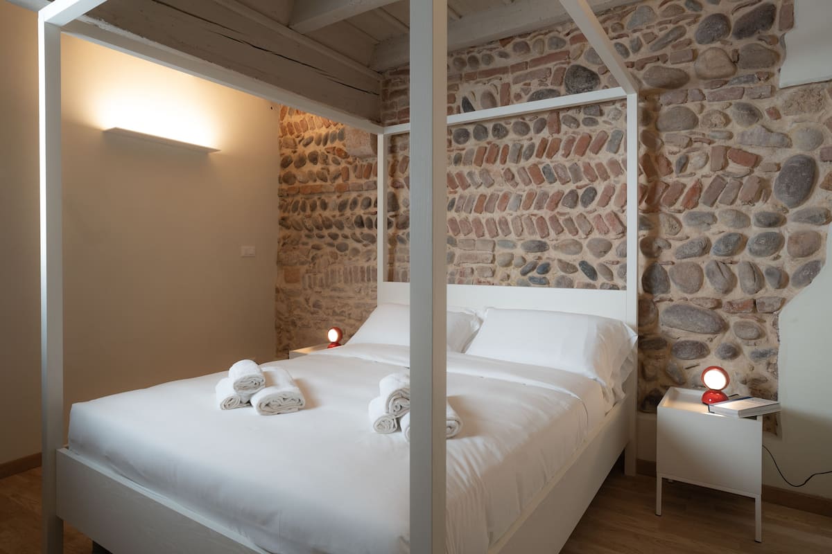 Sábanas italianas Frette, cubrecamas, cunas y wifi gratis