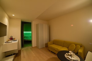 Design Quadruple Room, 1 Bedroom | Living area - Verona Design (Verona)