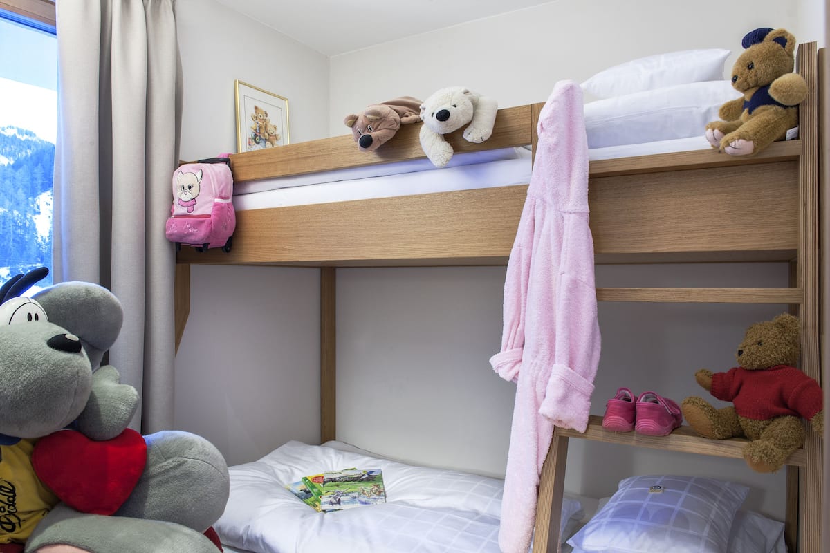 Suite, 2 slaapkamers, balkon (Post Imperial) | Een kluis op de kamer, een laptopwerkplek, gratis wifi