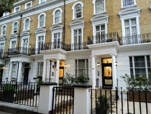 Entrée de l’hébergement