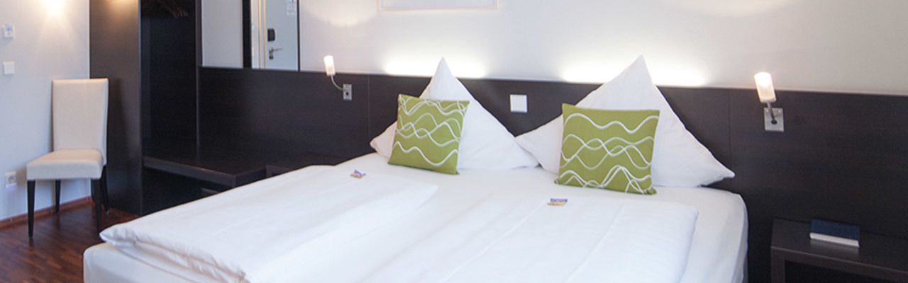 premium bedding, in-room safe, individually decorated