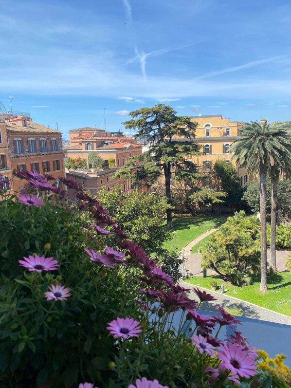 Vue sur la ville depuis l’hébergement