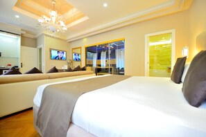Suite, 1 Katil Raja (King), Non Smoking, Sauna | Pemandangan dari bilik