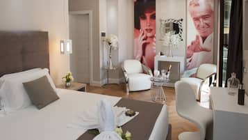 Presidential Suite, 1 King Bed, Terrace, City View | Room service - dining