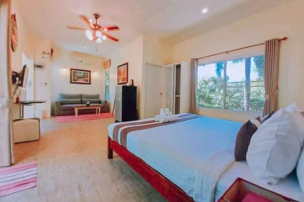 1 bedroom, in-room safe, laptop workspace, rollaway beds