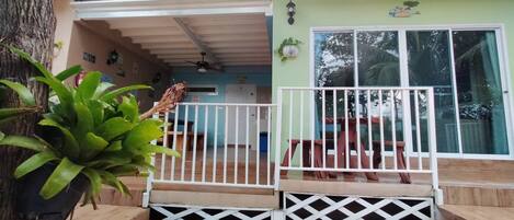 Ullakkohuoneisto | Parveke