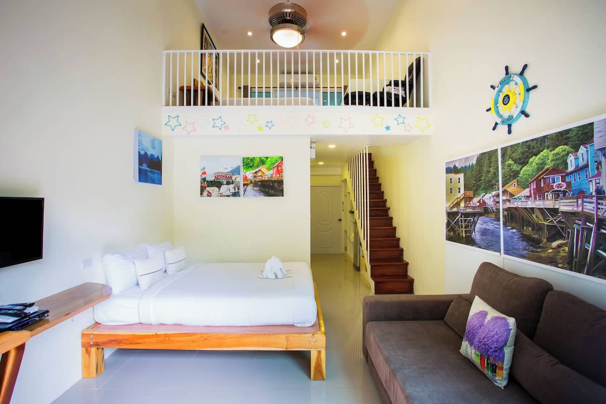 Loft | 1 Schlafzimmer, Zimmersafe, laptopgeeigneter Arbeitsplatz, Zustellbetten