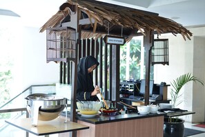 Päivittäinen buffetaamiainen (60000 IDR per henkilö)