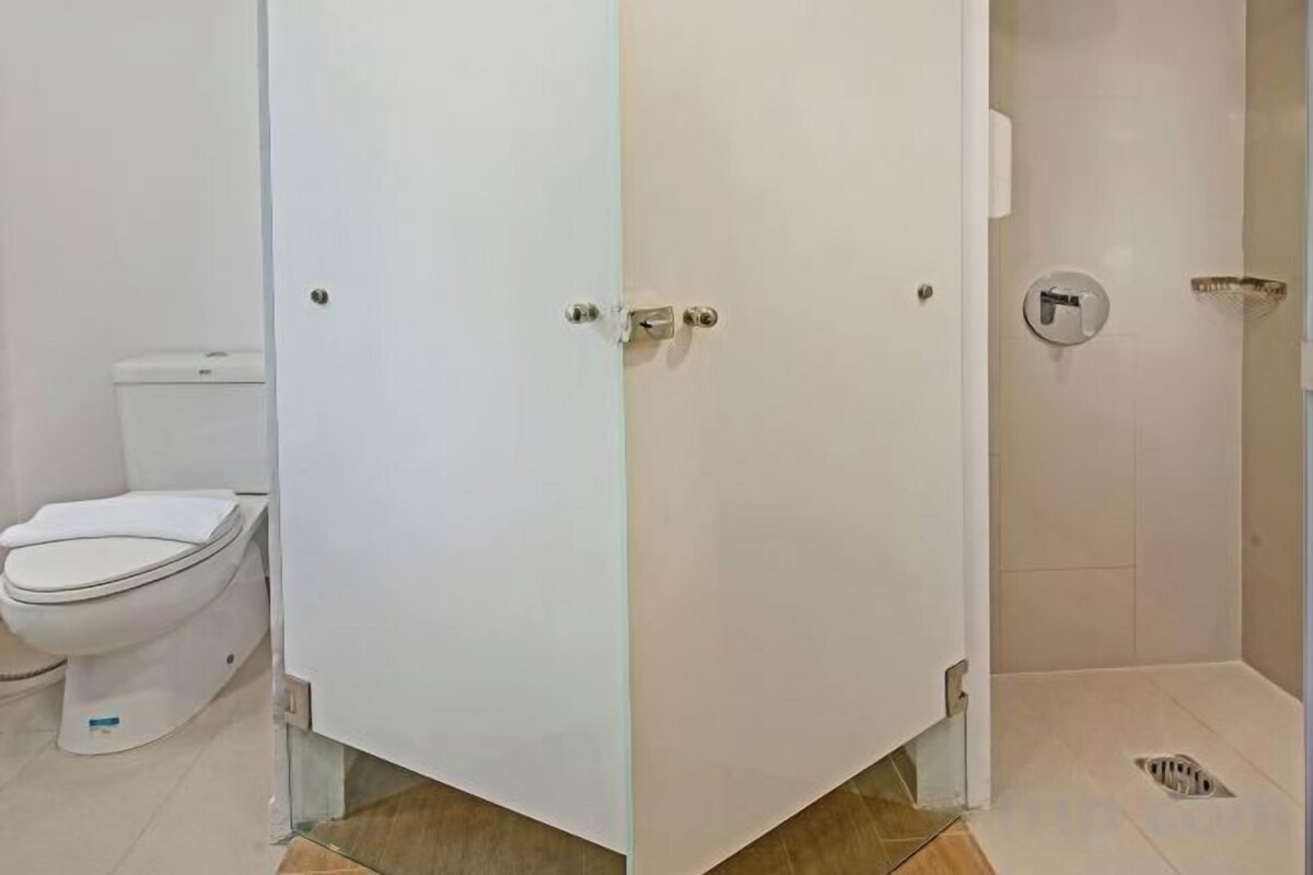 Shower, free toiletries, hair dryer, slippers