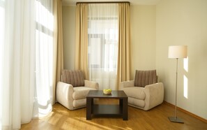 Apartment, Kitchen (Building 1) | Desk, soundproofing, iron/ironing board, free WiFi