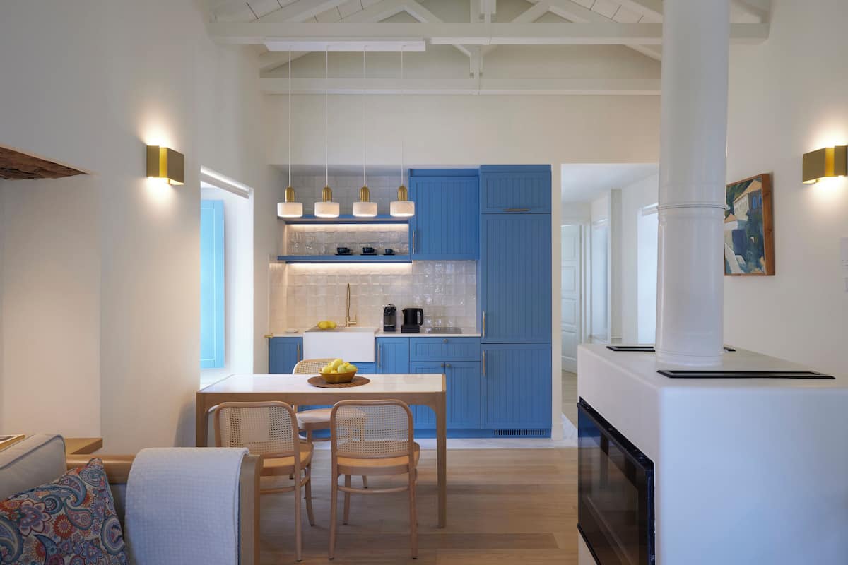 Signature Suite | Private kitchen | Espresso maker, coffee/tea maker, electric kettle