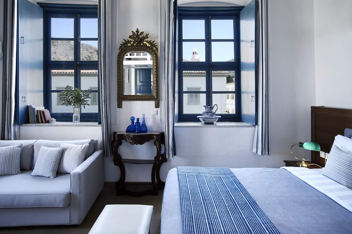 Premium Suite | 1 bedroom, Egyptian cotton sheets, premium bedding, in-room safe