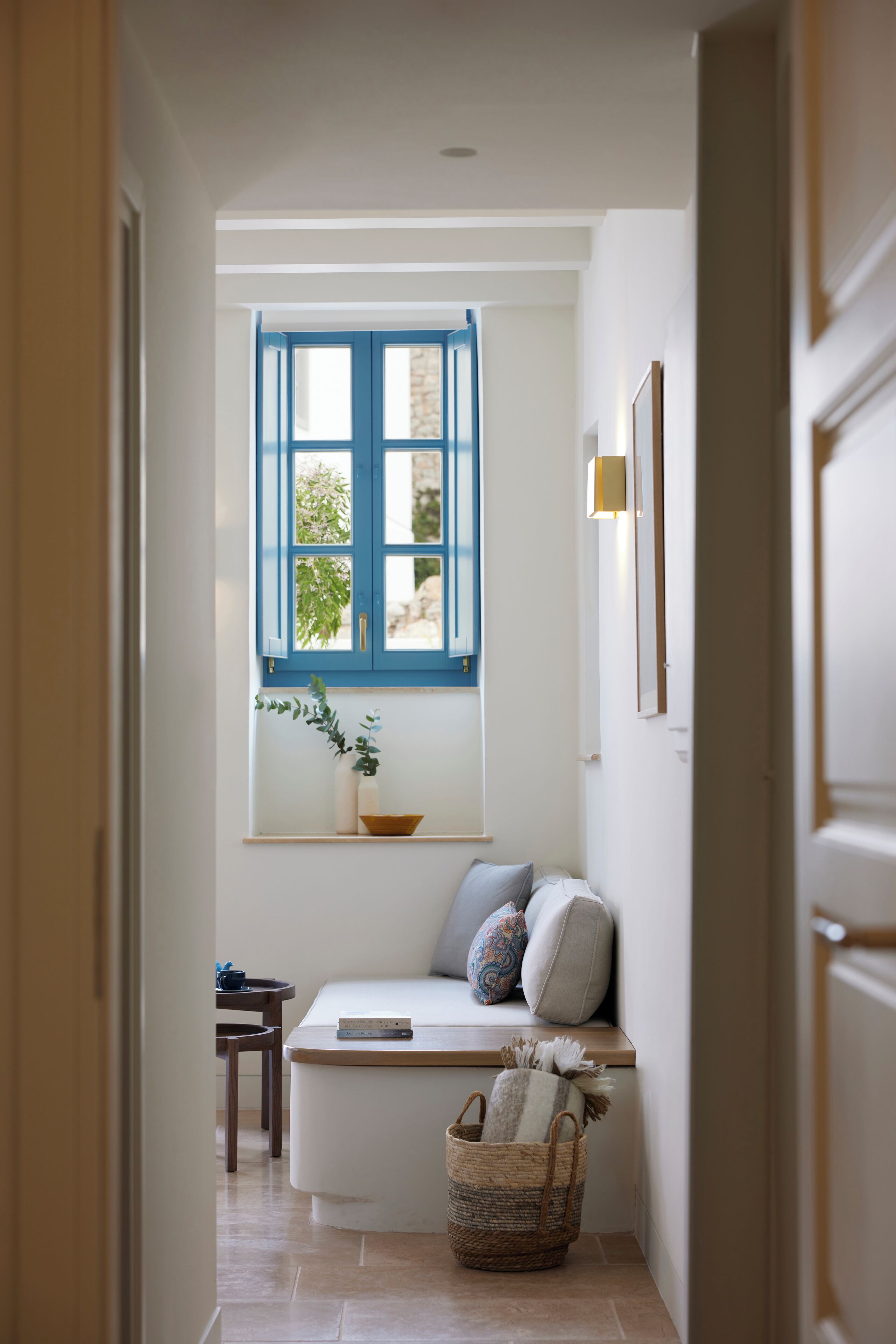 Suite Confort | Coin séjour | Télévision à écran plat