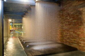 Bồn tắm spa trong nhà