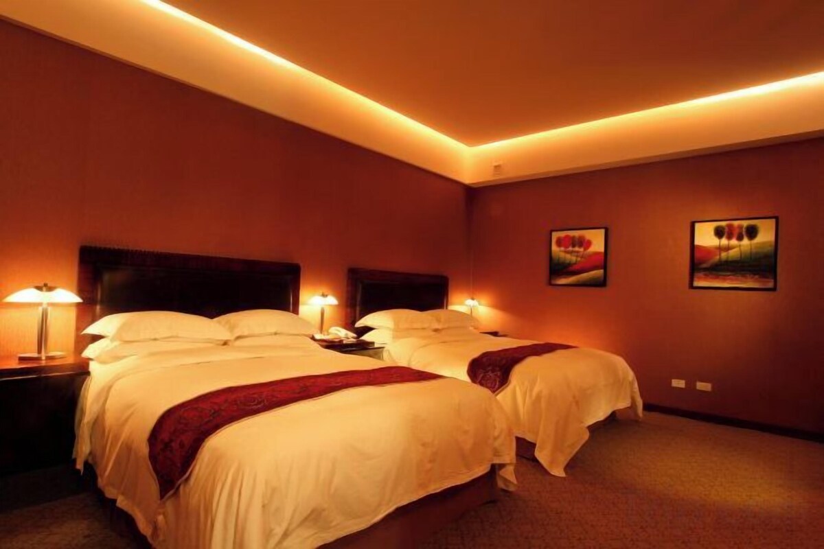In-room safe, soundproofing, cribs (free), WiFi (free)
