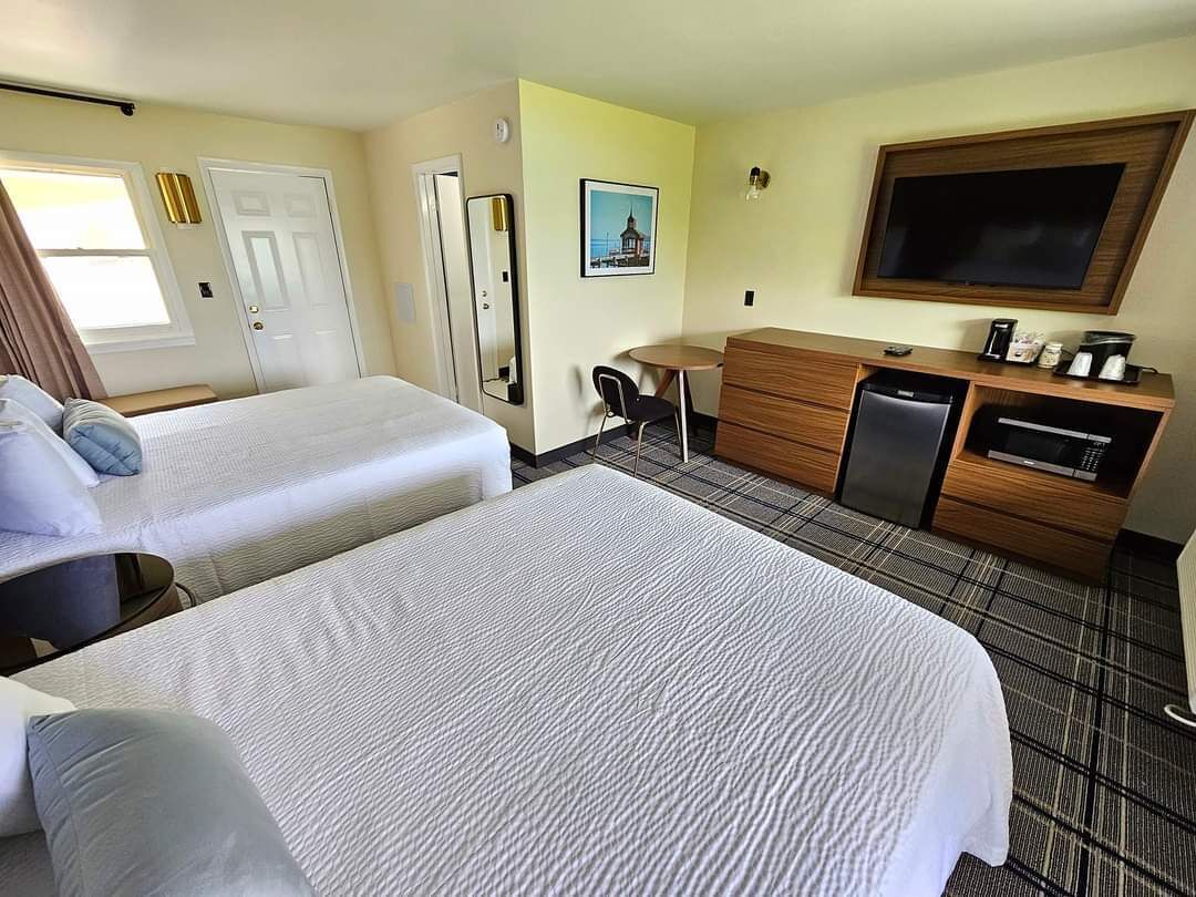 Phòng đôi Deluxe, quang cảnh hồ | Trang bị nội thất với thiết kế ri êng biệt, bàn 