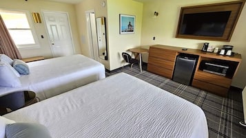 Habitación Deluxe doble, vistas al lago | 1 dormitorio, mobiliario individual, escritorio y wifi gratis