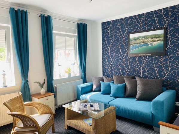 Comfort Apartment, 1 Bedroom, Kitchen (Cleaning Fees 40€) | Living area