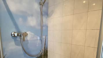 Classic Apartment, 1 Bedroom, Kitchen (Cleaning Fees 40€) | Bathroom