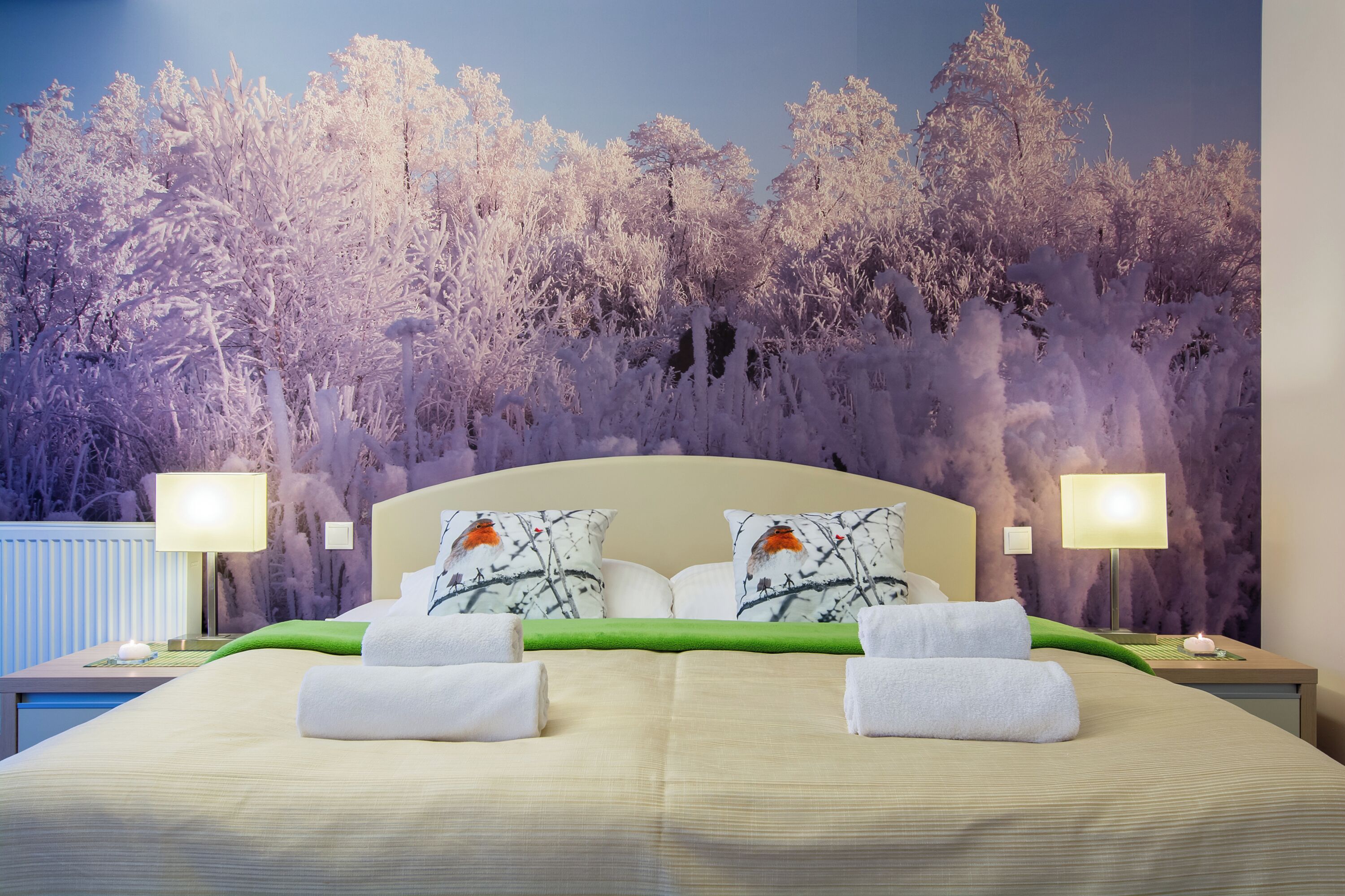 Caja de seguridad en la habitación y decoración personalizada 