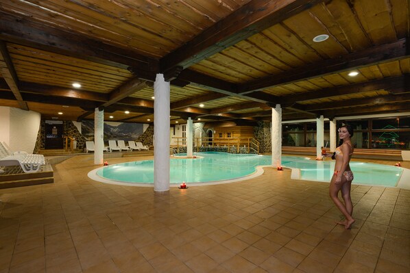 Indoor pool, outdoor pool