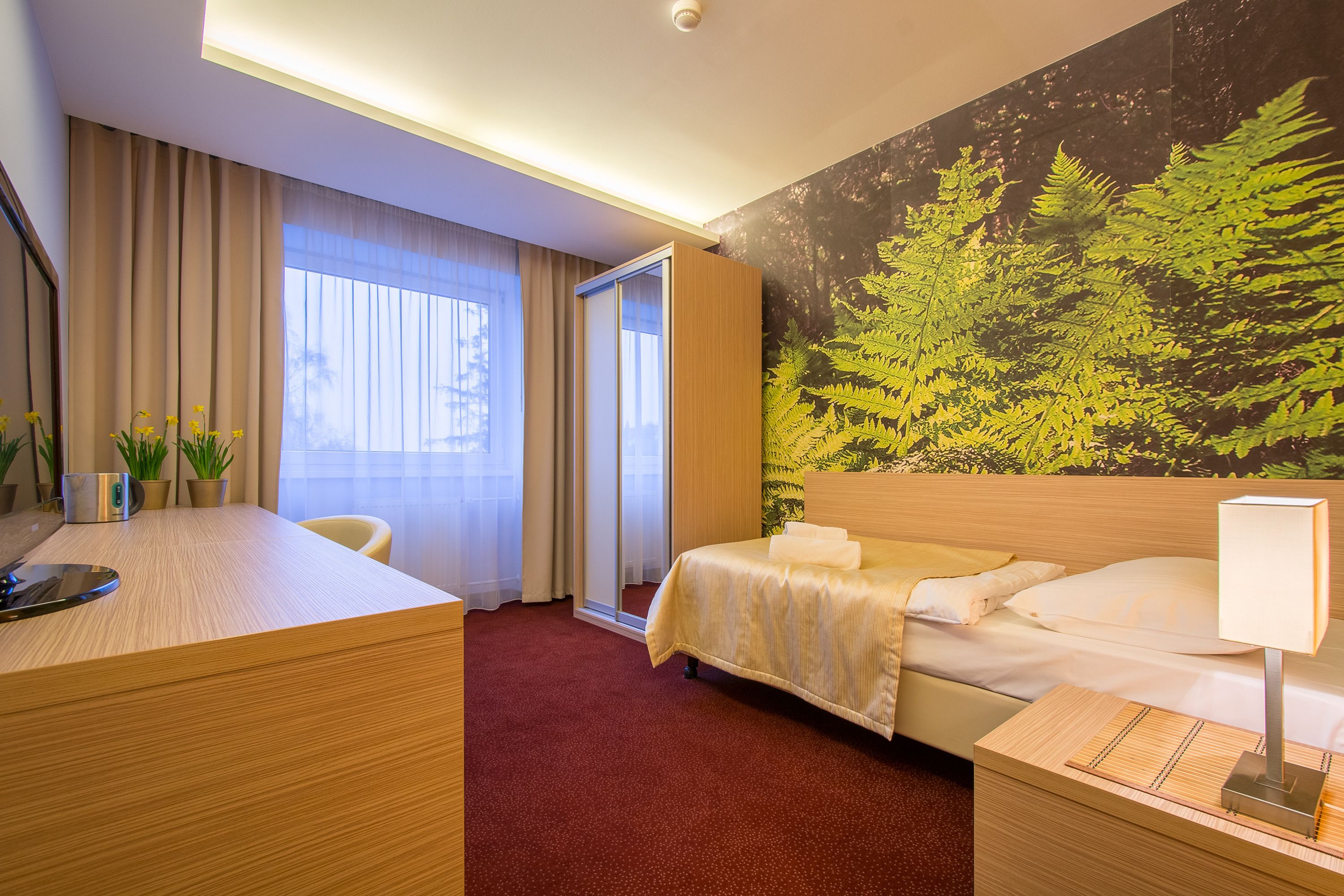 Caja de seguridad en la habitación y decoración personalizada 