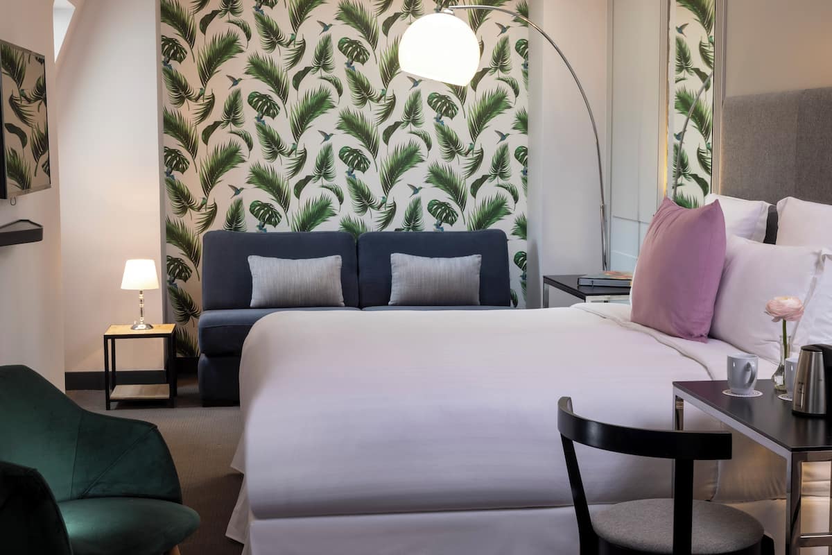 Phòng Suite Junior (& Spa) | Bộ đồ giường cao cấp, két bảo mật tại phòng, bàn, phòng cách âm 