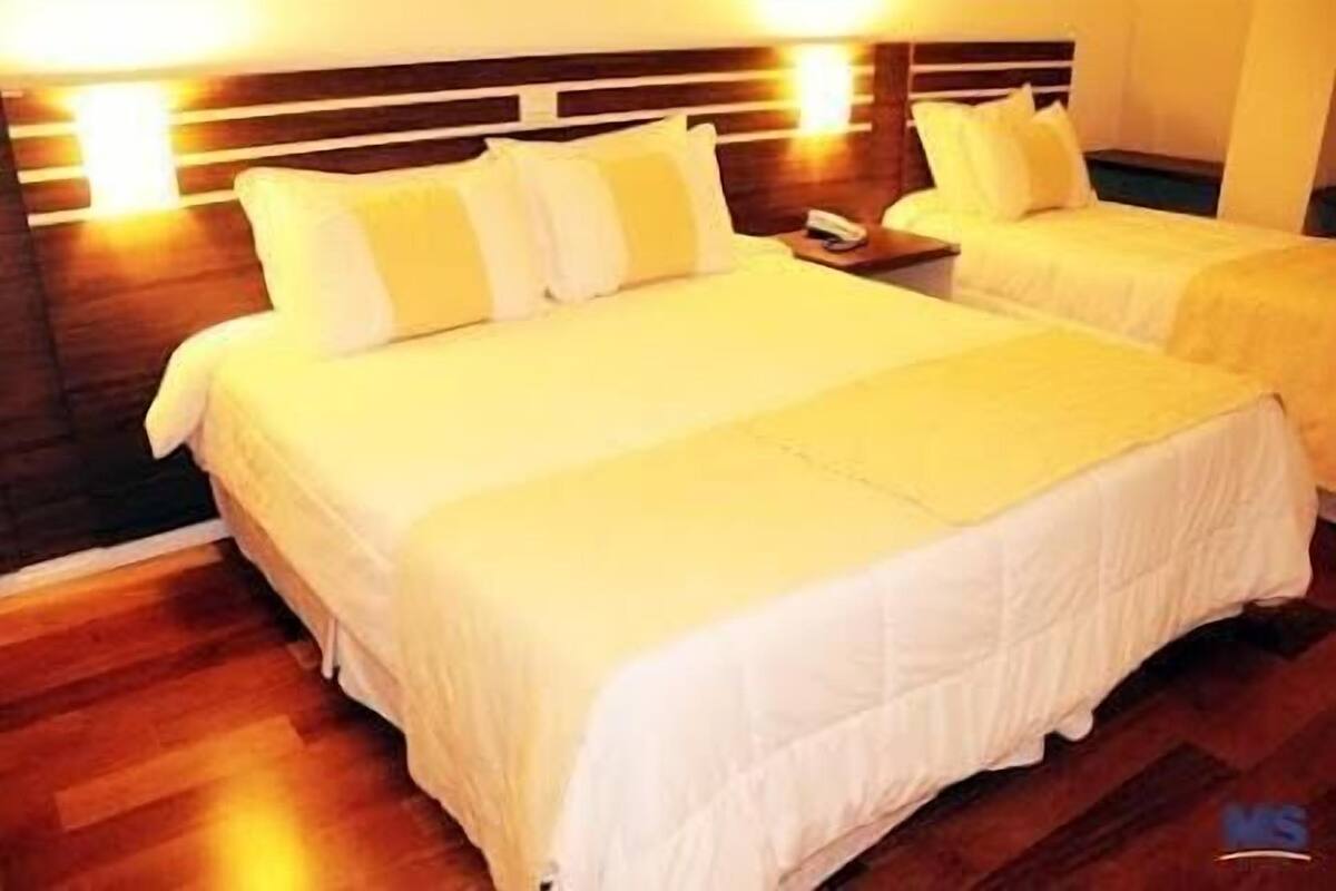Minibar, blackout drapes, WiFi (free), bed sheets