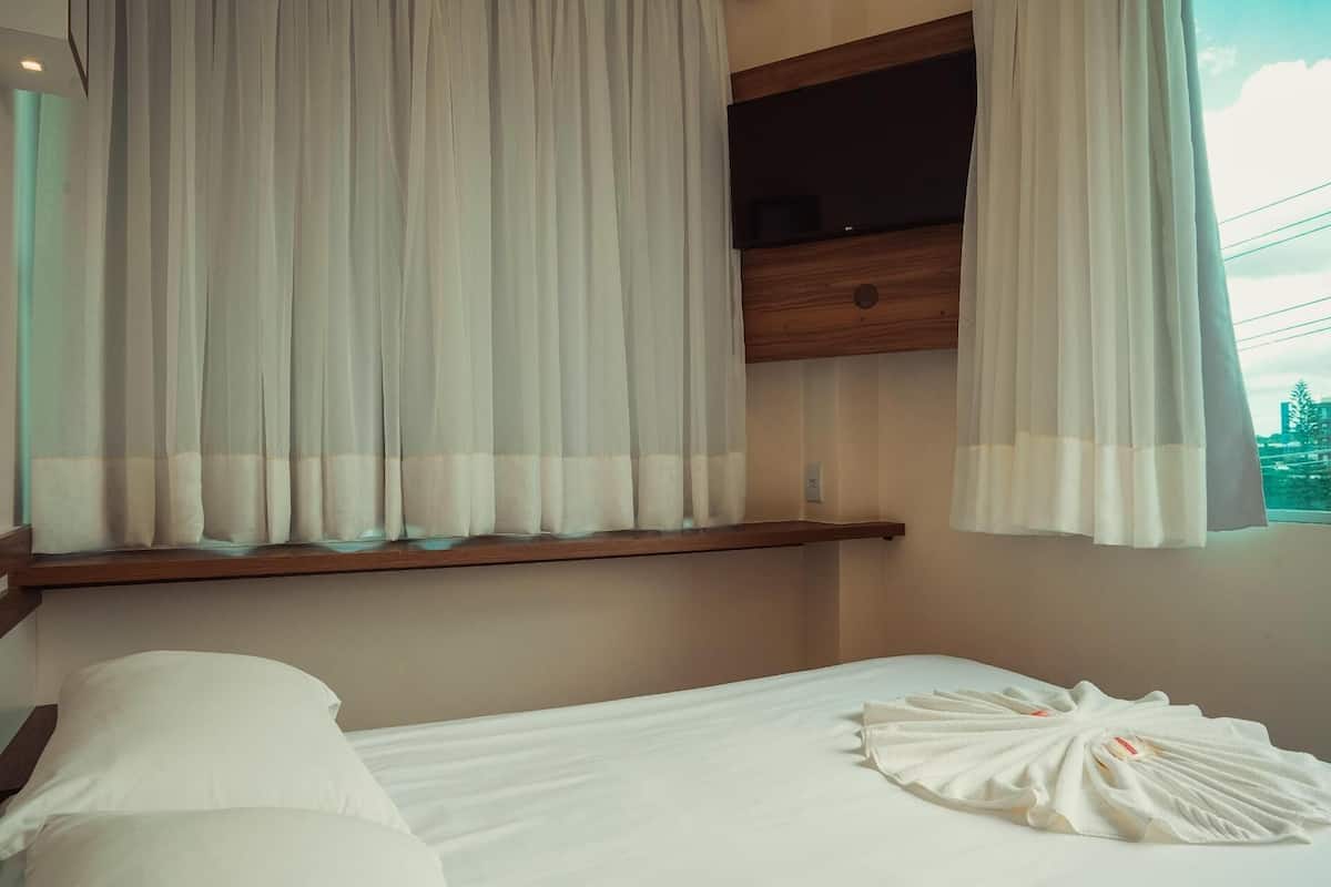 Minibar, blackout drapes, free WiFi, bed sheets