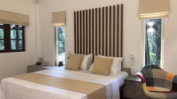 Becks & Woods River View Luxury Cottage | 1 bedroom, desk, soundproofing, bed sheets