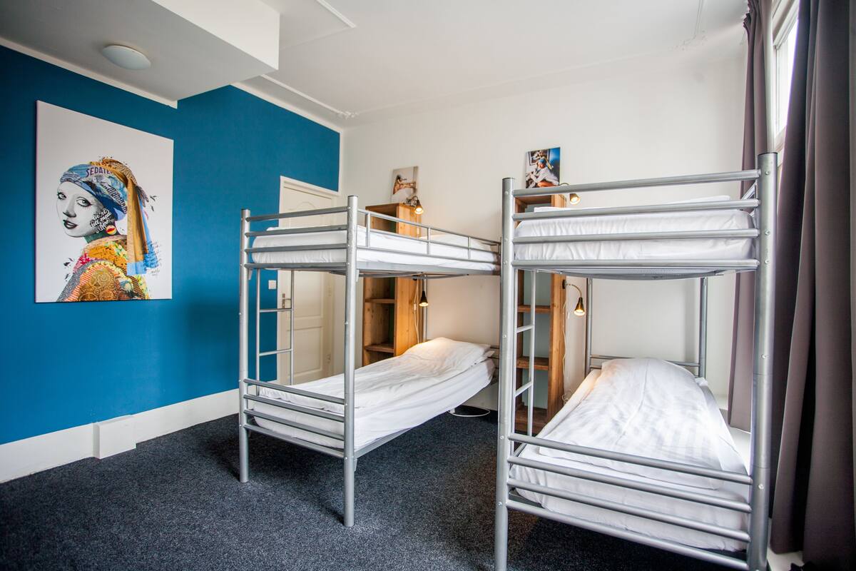 In-room safe, soundproofing, free WiFi