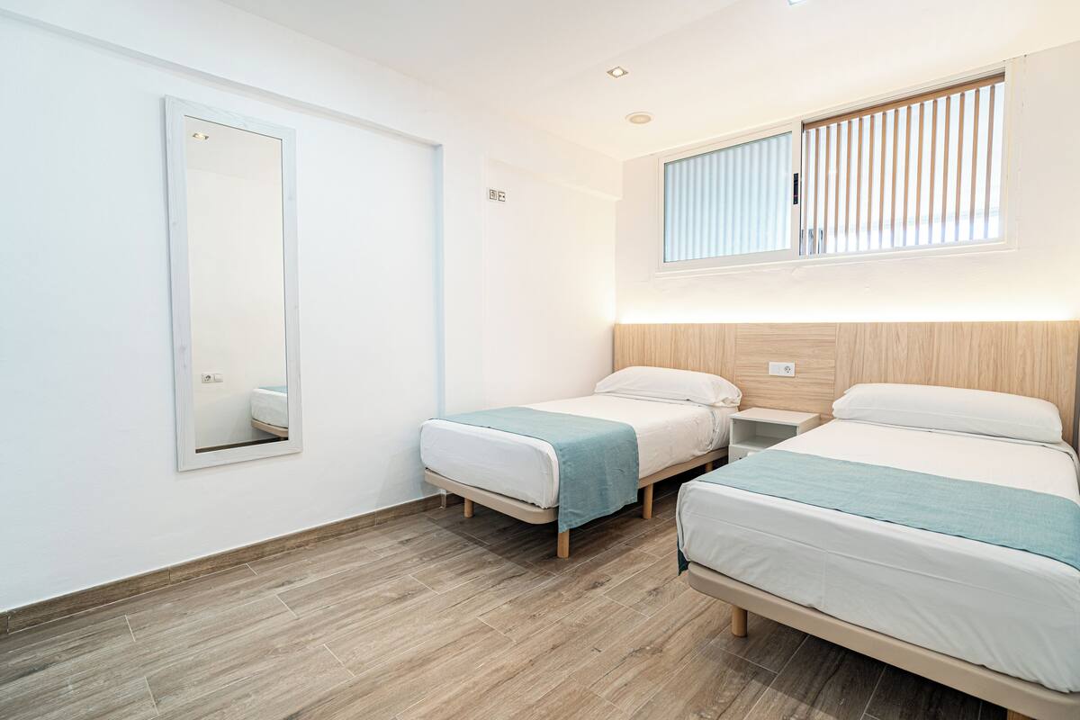 1 bedroom, in-room safe, desk, blackout curtains