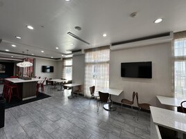 Desayuno completo incluido todos los días 