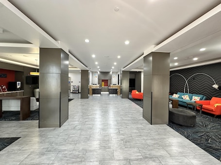 Saguão. SureStay by Best Western Muskogee