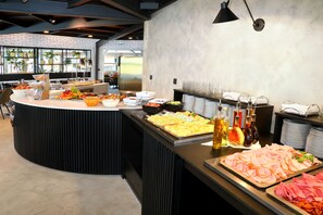 Colazione a buffet inclusa, servita tutte le mattine 
