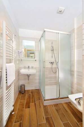 Doccia, set di cortesia gratuito, asciugamani