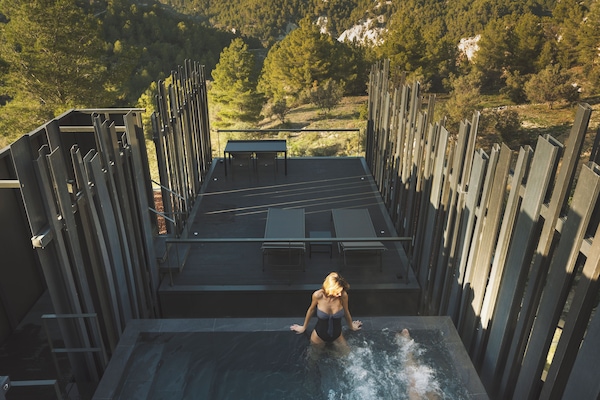 Vila Premium, kolam renang pribadi | Seprai premium, minibar, Wi-Fi gratis, dan seprai linen