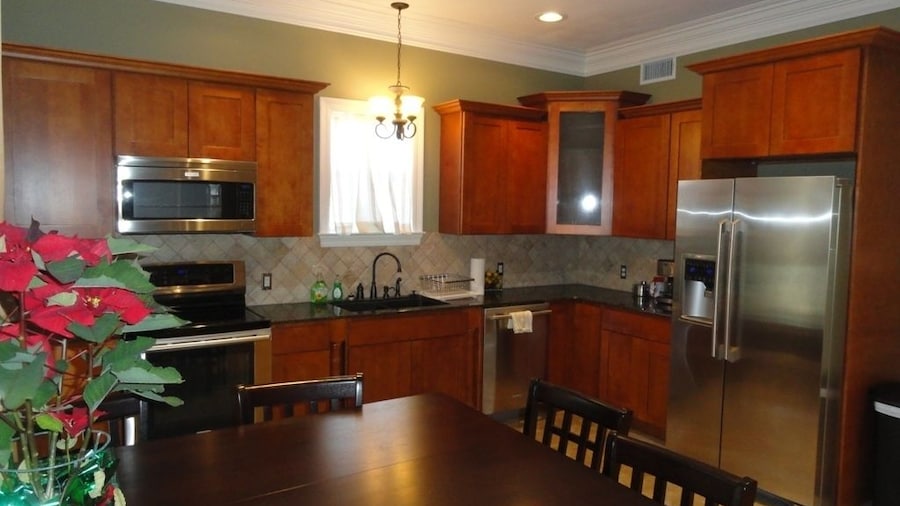 Choo Choo Lofts, 3 br, 2 bath, Full Kitchen - Lafayette, LA