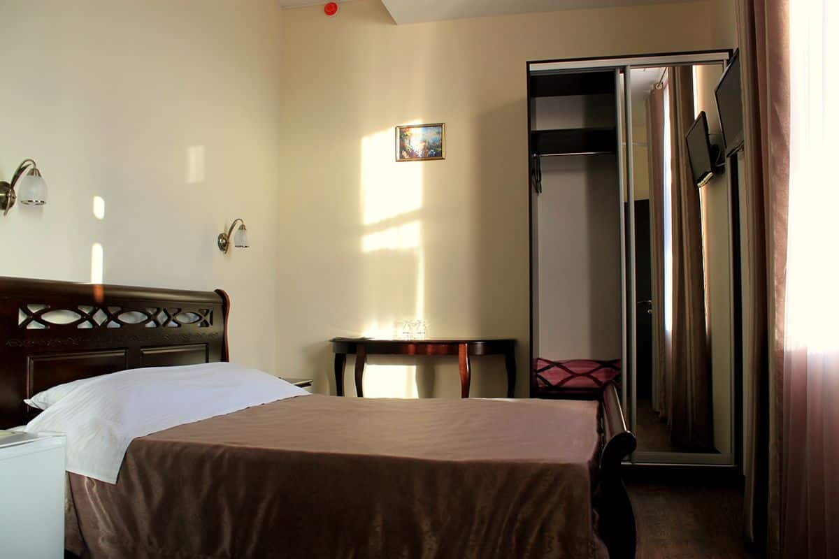 Deluxe Double Room, City View | In-room safe, blackout drapes, free WiFi, bed sheets