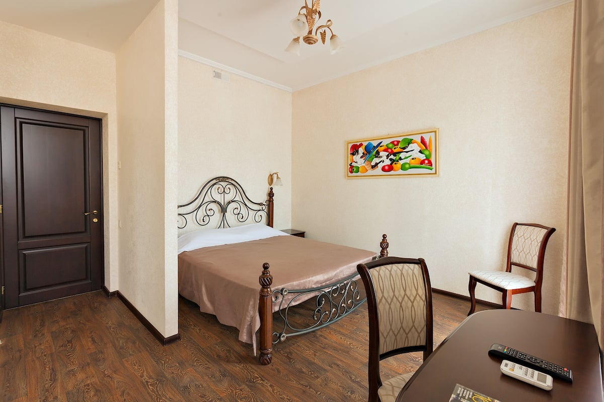 Luxury Double Room, City View | In-room safe, blackout drapes, free WiFi, bed sheets