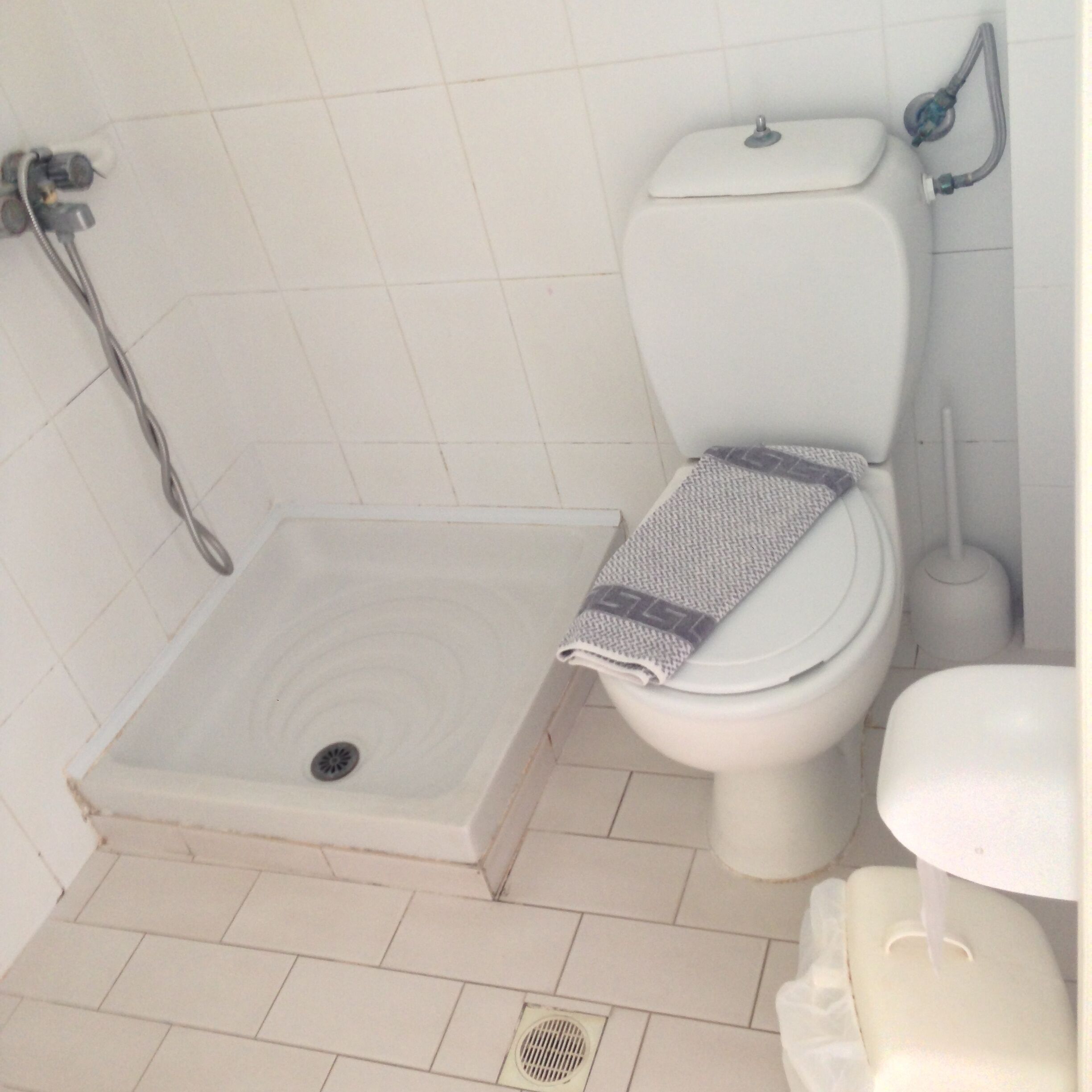 studio | bathroom | shower, towels