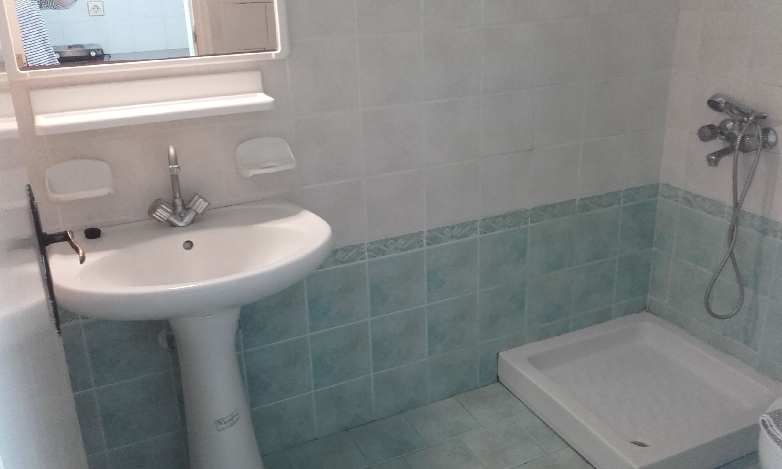 studio | bathroom | shower, towels