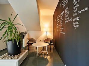 Sala de estar en el lobby