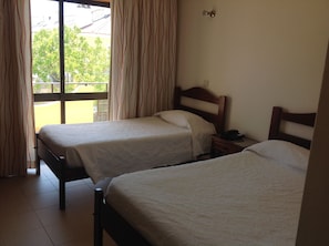 Twin Room - Ribeiro Hotel (Ourem)