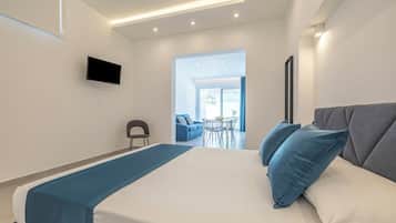 Exclusive Suite | 1 bedroom, minibar, individually furnished, desk