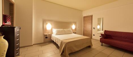 Superior Double Room, Terrace | Minibar, desk, rollaway beds, free WiFi