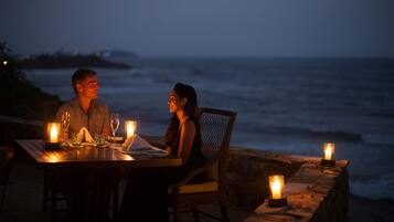 3 restaurants, breakfast, lunch served; local and international cuisine