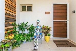 Property entrance - Condos Perfectly Situated Between the Beach & Tulum Town by Stella Rentals (Tulum)