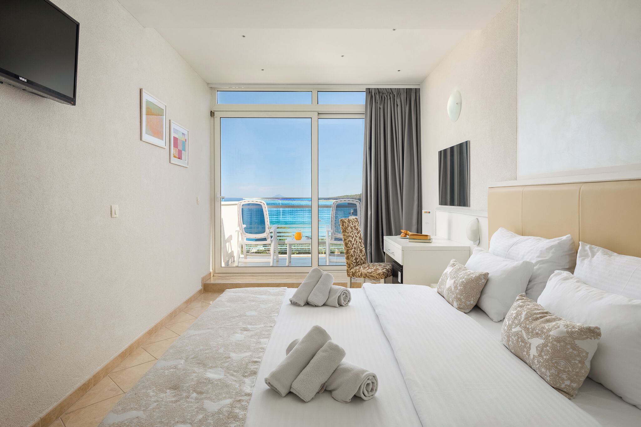 Standard-Doppel- oder -Zweibettzimmer, Balkon, Meerblick | Zimmersafe, Schreibtisch, Verdunkelungsvorhänge, Babybetten